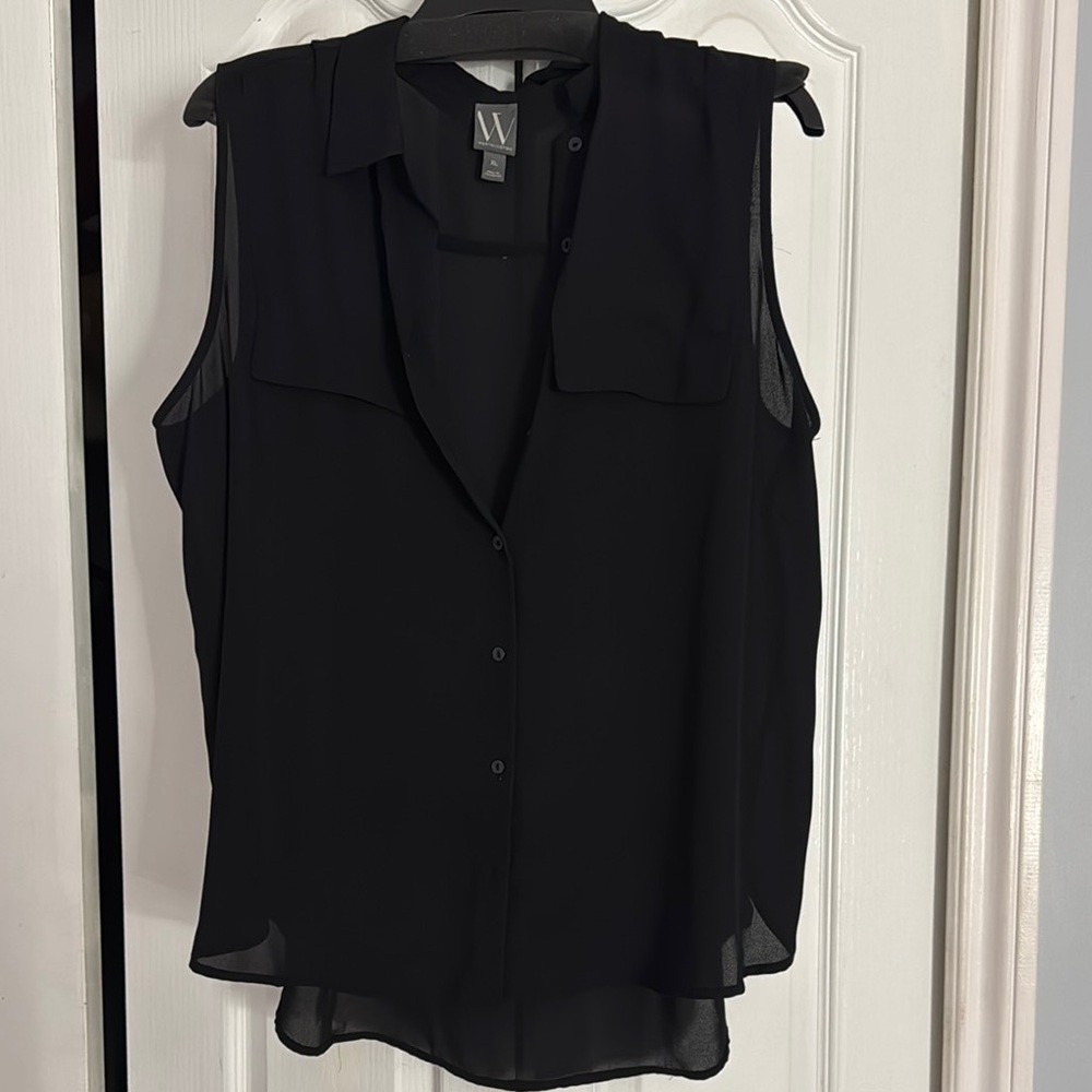 Women's Black Sleeveless Top